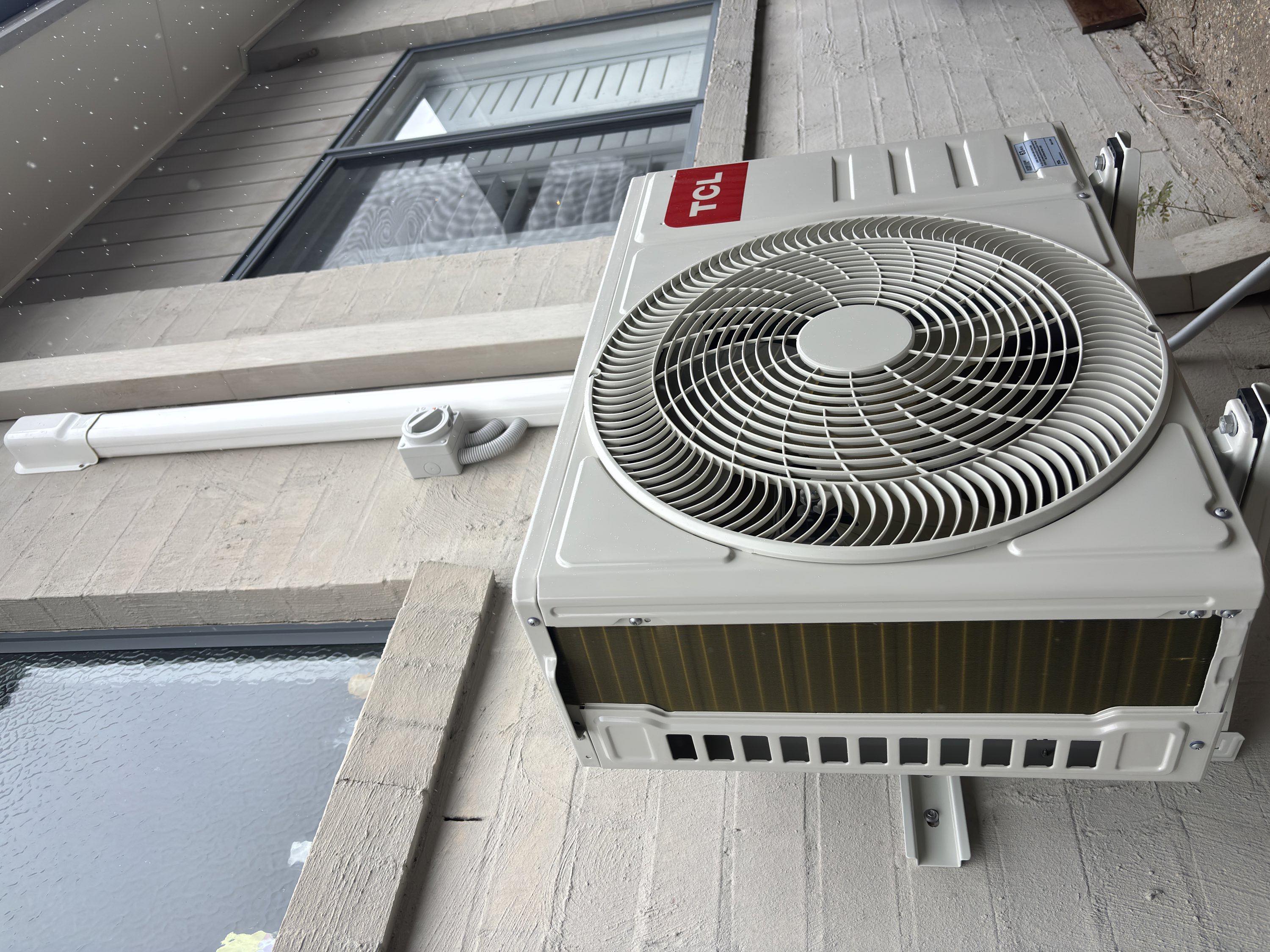 Split system air conditioning installed by Sparkez Electrical in Merrimac, Gold Coast